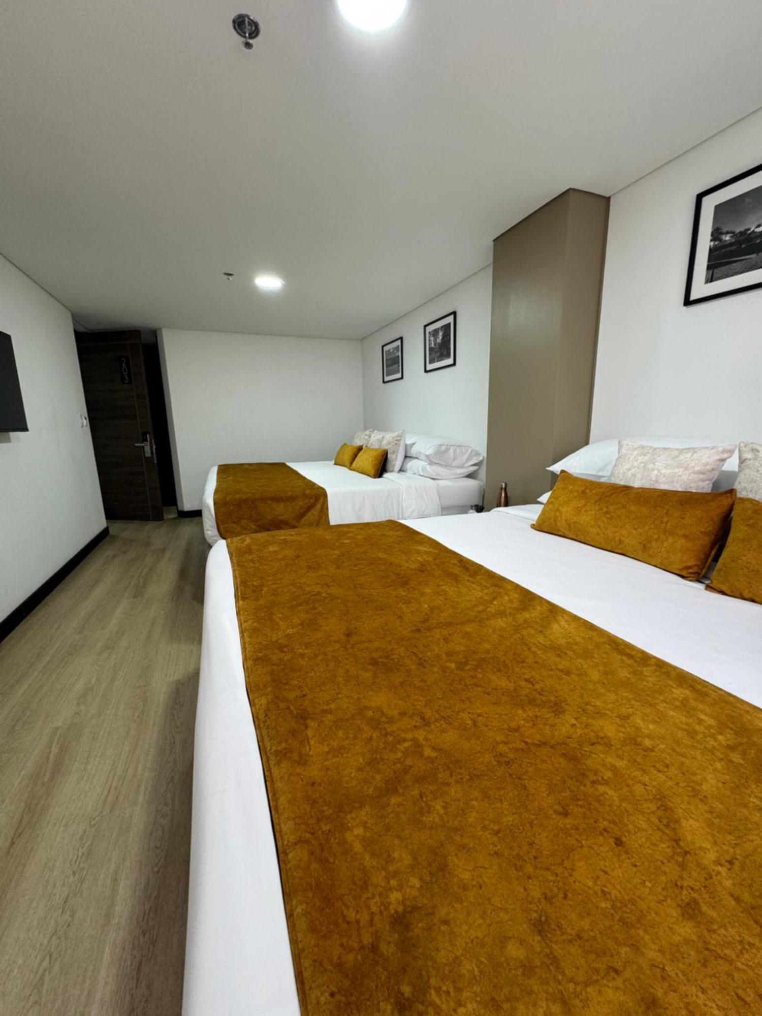 Hotel Wlh Gold Bogotá Esterno foto