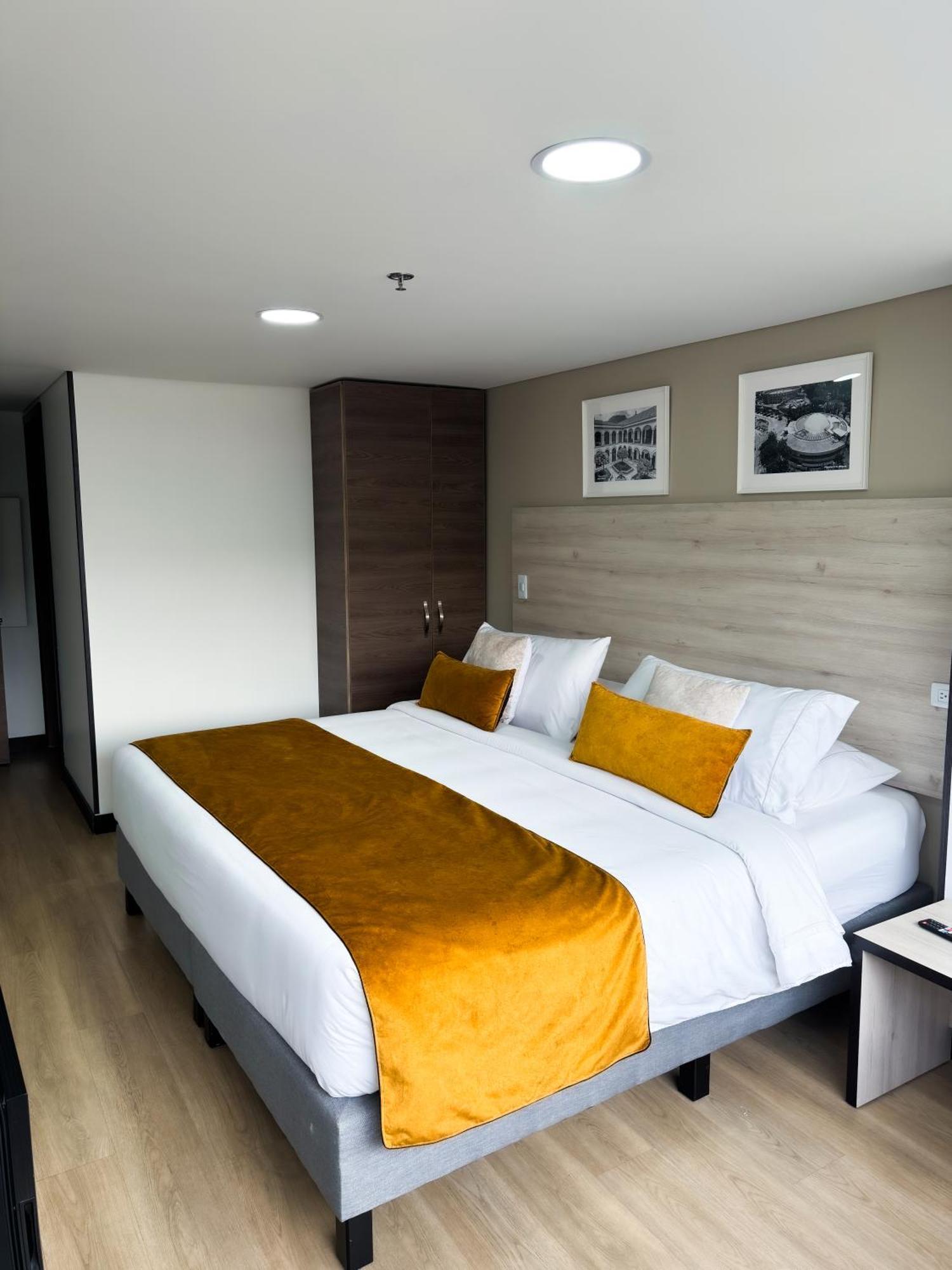 Hotel Wlh Gold Bogotá Esterno foto