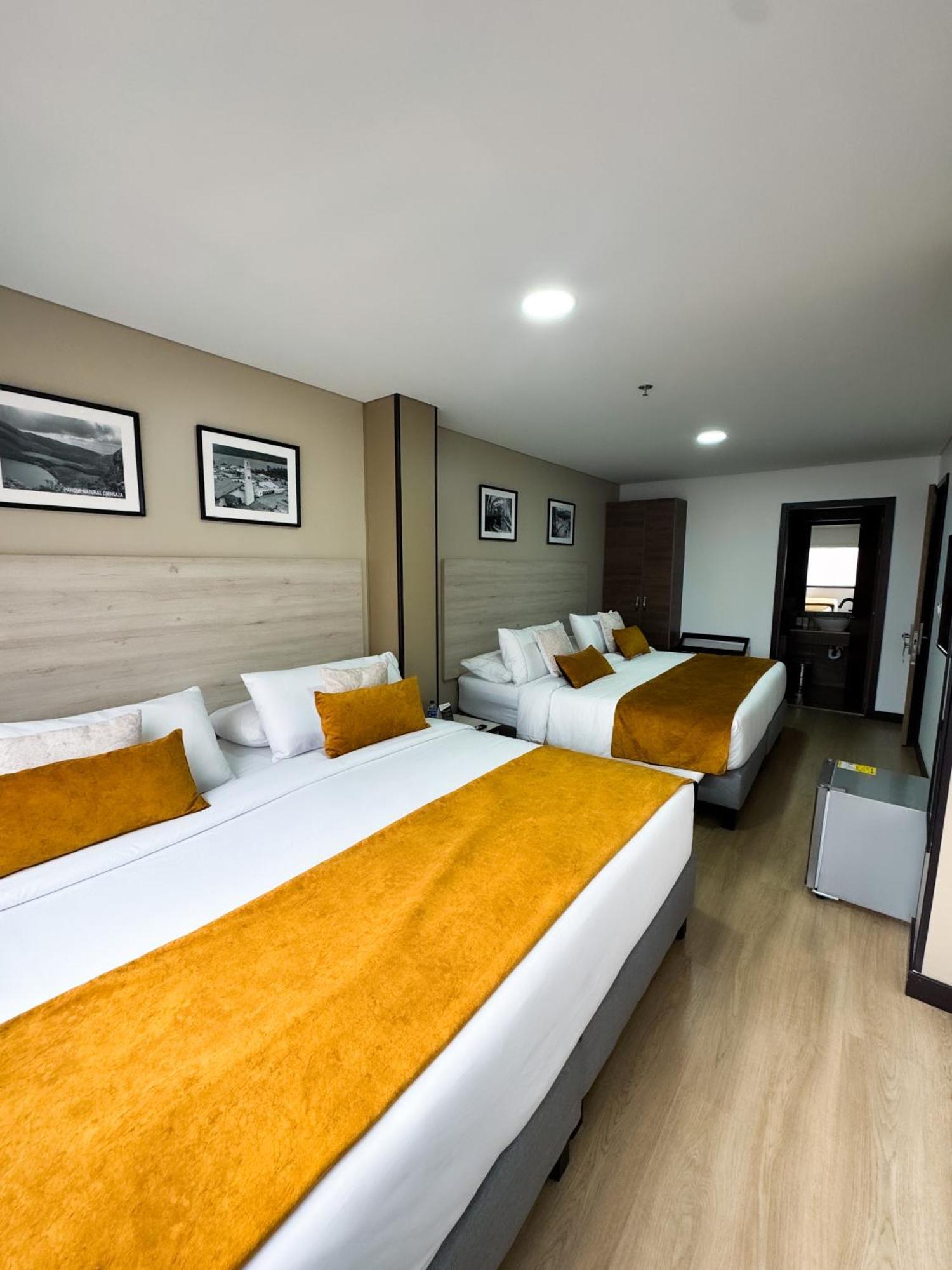 Hotel Wlh Gold Bogotá Esterno foto